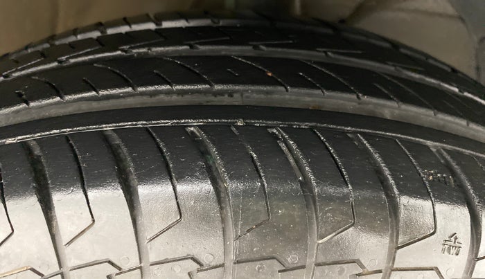 2020 Maruti Dzire VXI, Petrol, Manual, 10,656 km, Right Front Tyre Tread