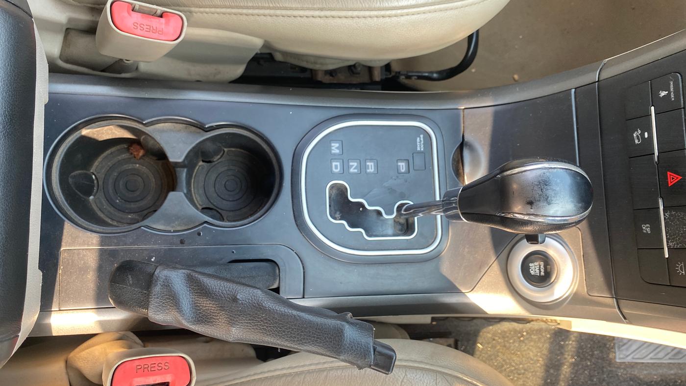 2017 Mahindra XUV500 W10 AT 1.99, Diesel, Automatic, 1,06,848 km, Gear Lever