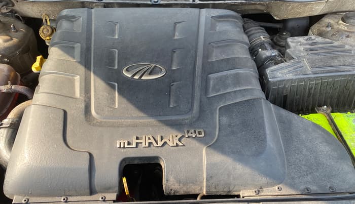 2017 Mahindra XUV500 W10 AT 1.99, Diesel, Automatic, 1,06,848 km, Engine View