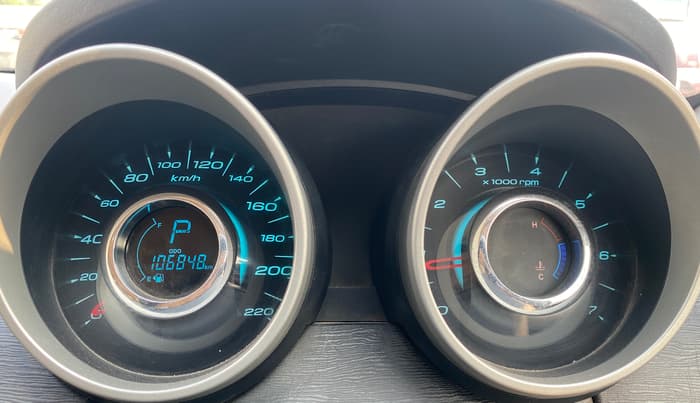 2017 Mahindra XUV500 W10 AT 1.99, Diesel, Automatic, 1,06,848 km, Odometer Image