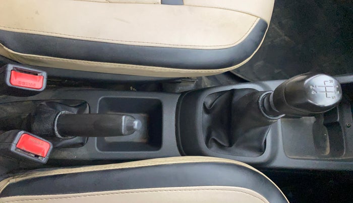 2016 Renault Kwid RXE, Petrol, Manual, 83,783 km, Gear Lever