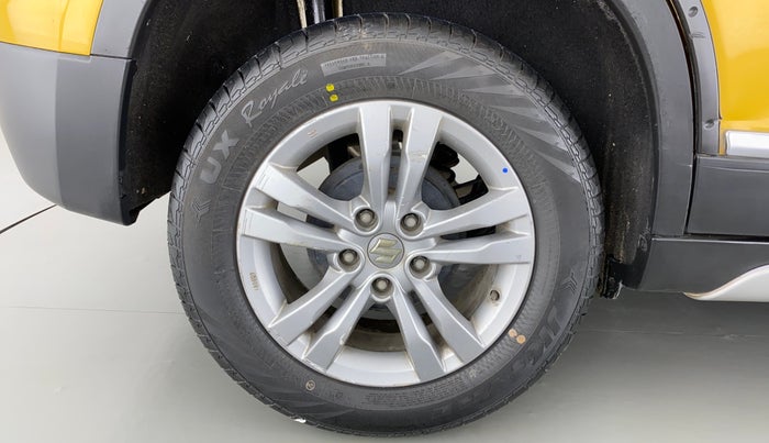 2016 Maruti Vitara Brezza ZDI PLUS, Diesel, Manual, 36,941 km, Right Rear Wheel