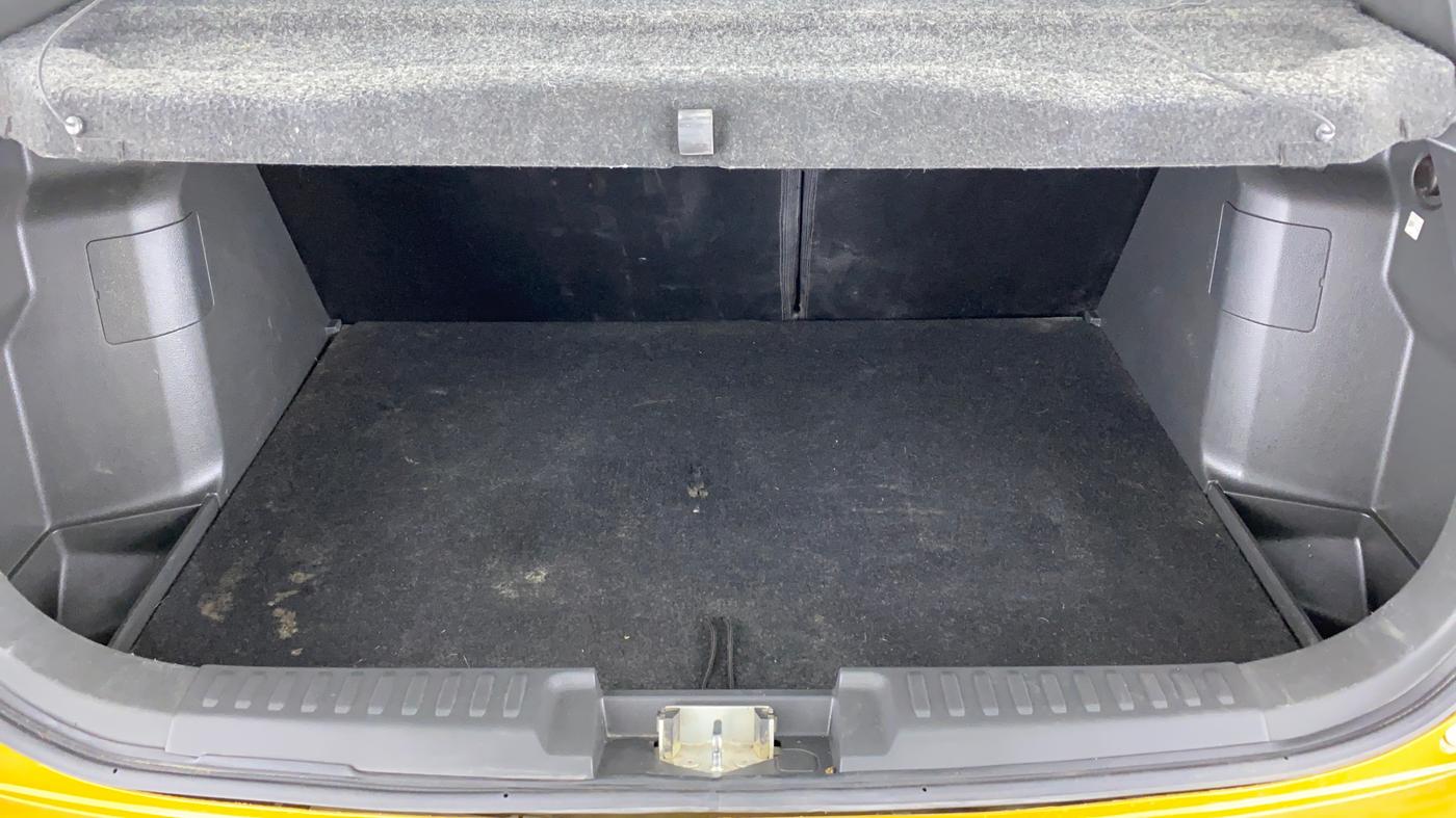 2016 Maruti Vitara Brezza ZDI PLUS, Diesel, Manual, 36,941 km, Boot Inside