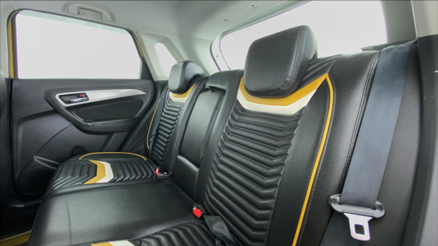 2016 Maruti Vitara Brezza ZDI PLUS, Diesel, Manual, 36,941 km, Right Side Rear Door Cabin