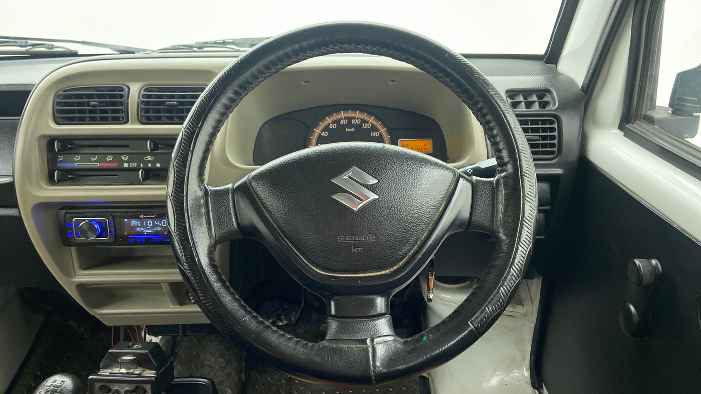 2019 Maruti Eeco 7 STR, Petrol, Manual, 22,008 km, Steering Wheel Close Up