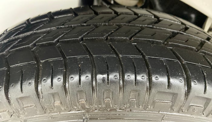 2019 Maruti Eeco 7 STR, Petrol, Manual, 22,008 km, Right Rear Tyre Tread