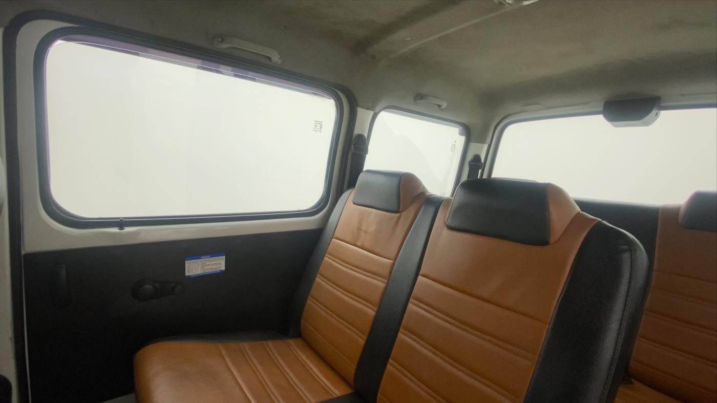2019 Maruti Eeco 7 STR, Petrol, Manual, 22,008 km, Right Side Rear Door Cabin