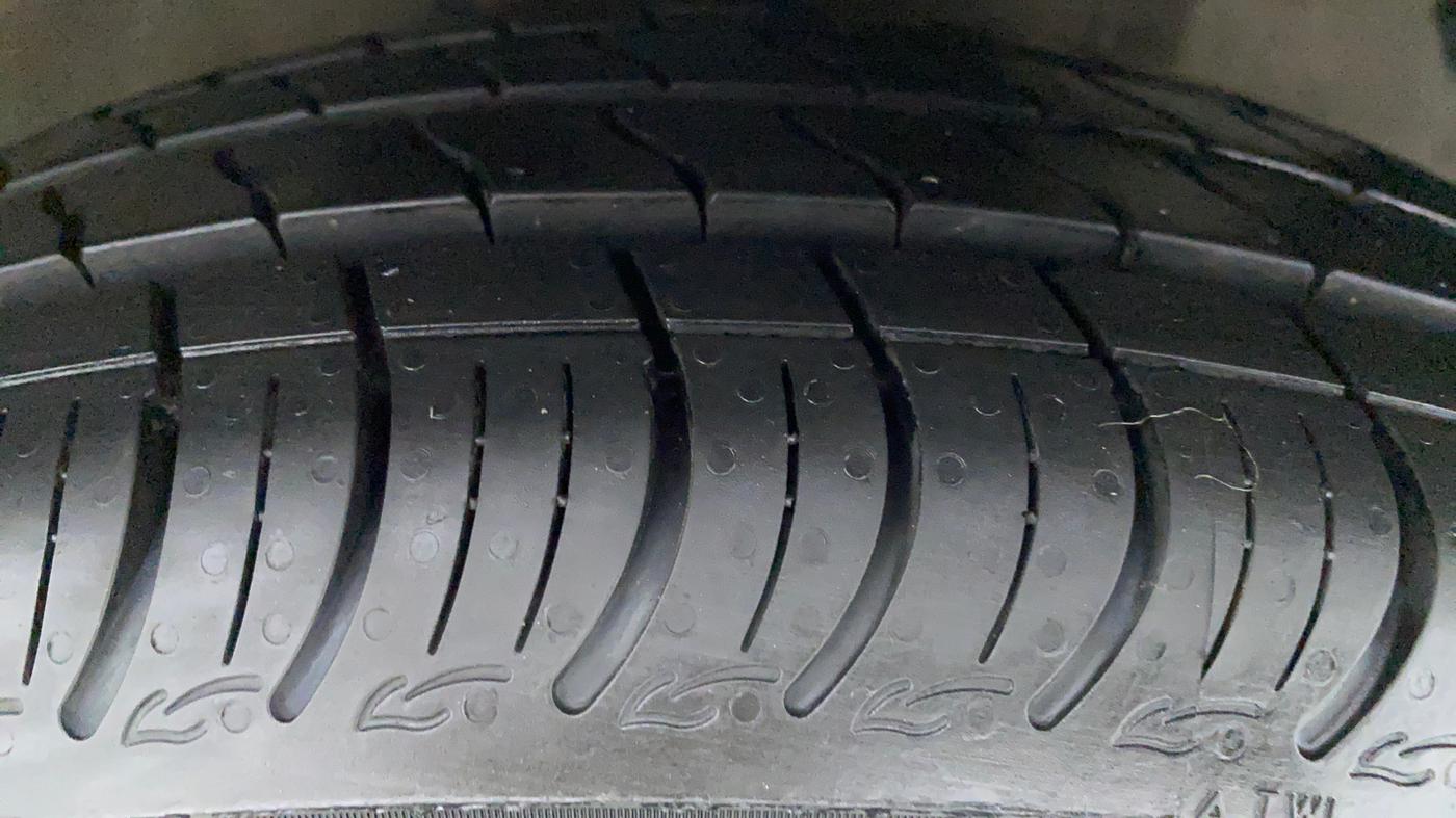2016 Maruti Celerio ZDI, Diesel, Manual, 32,357 km, Right Front Tyre Tread