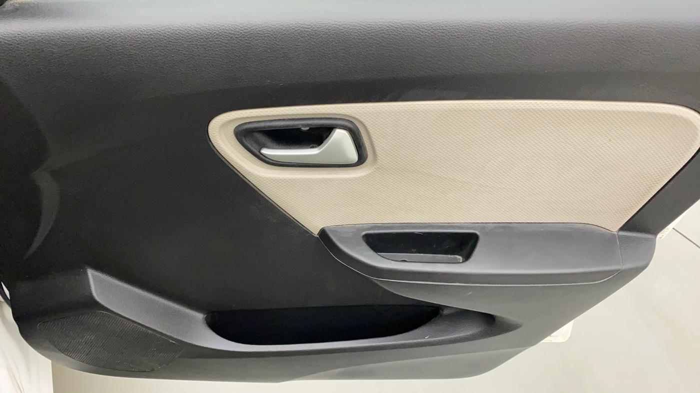 2019 Maruti Alto LXI, Petrol, Manual, 18,851 km, Driver Side Door Panels Control