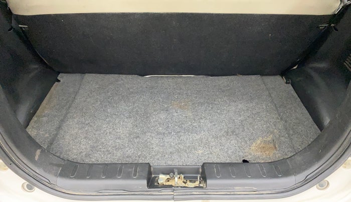 2019 Maruti Alto LXI, Petrol, Manual, 18,851 km, Boot Inside