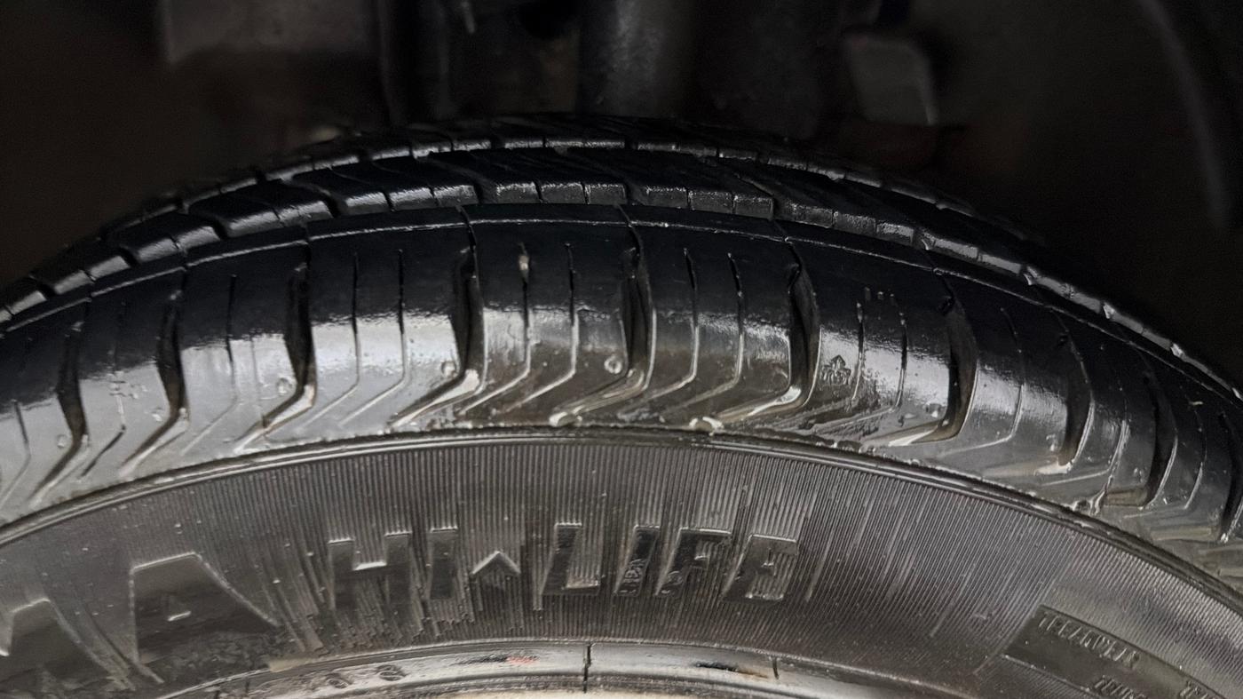 2016 Tata Tiago XM PETROL, Petrol, Manual, 95,901 km, Left Front Tyre Tread