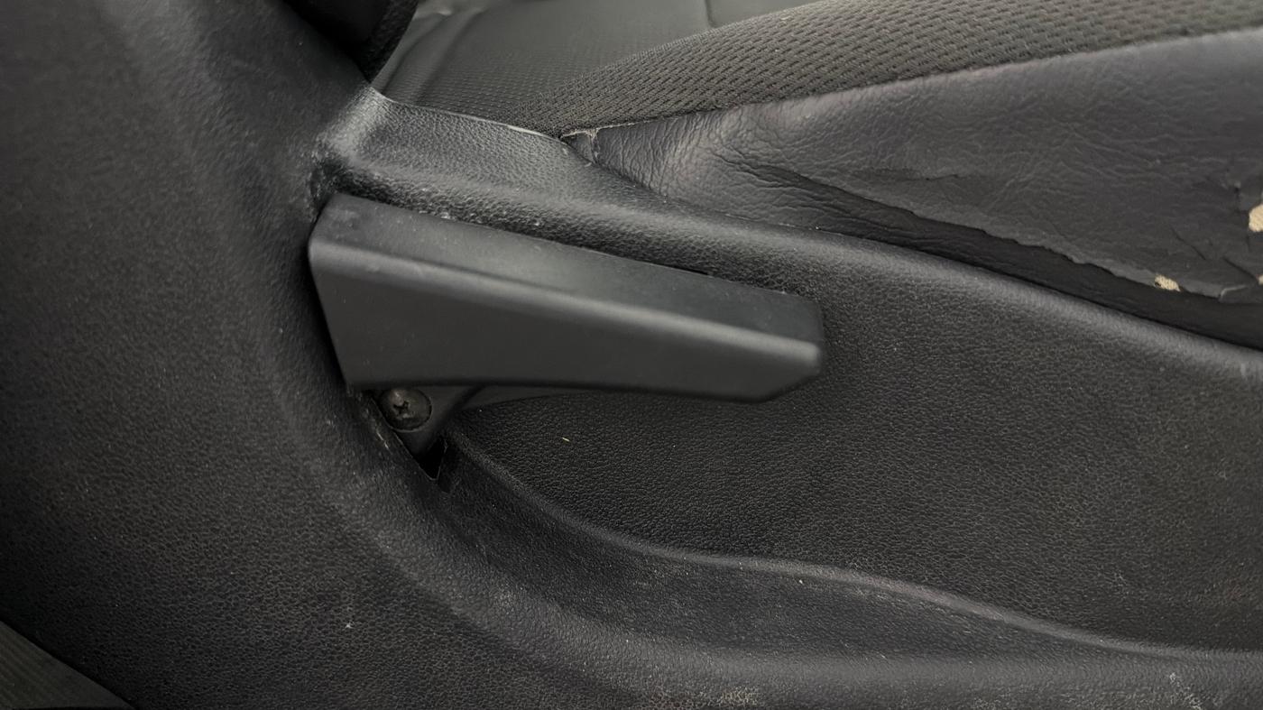 2016 Tata Tiago XM PETROL, Petrol, Manual, 95,901 km, Driver Side Adjustment Panel