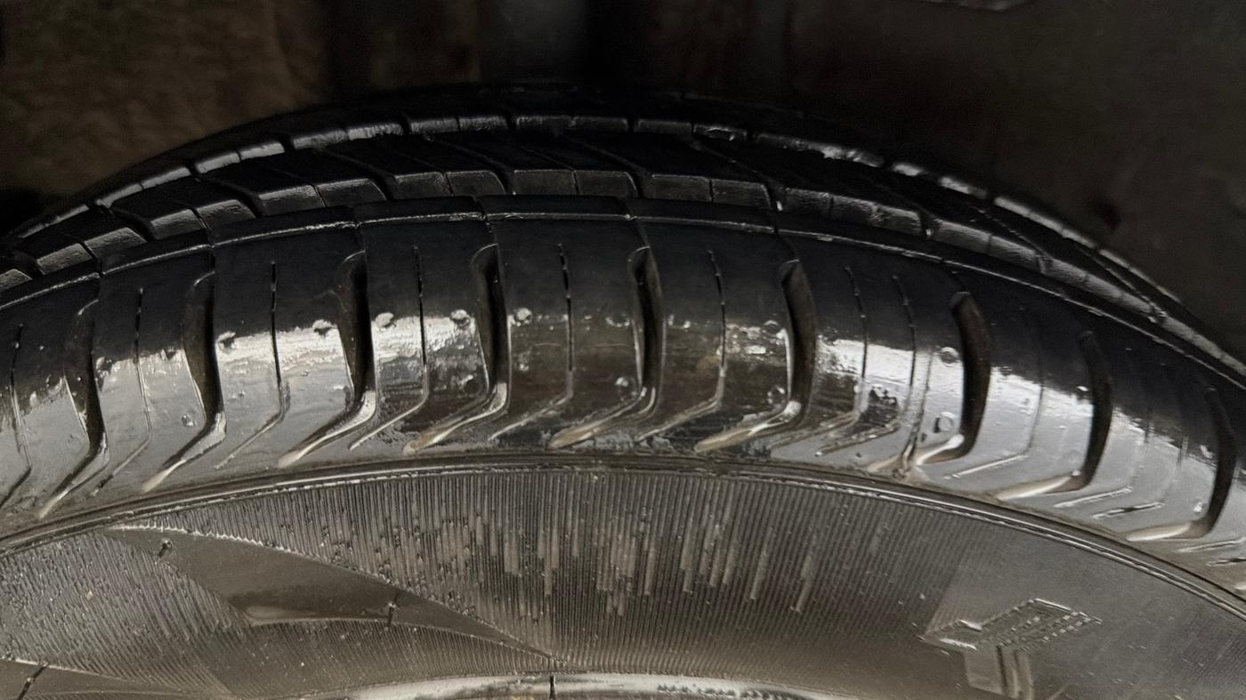 2016 Tata Tiago XM PETROL, Petrol, Manual, 95,901 km, Right Rear Tyre Tread