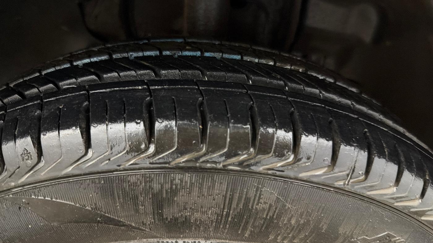 2016 Tata Tiago XM PETROL, Petrol, Manual, 95,901 km, Right Front Tyre Tread