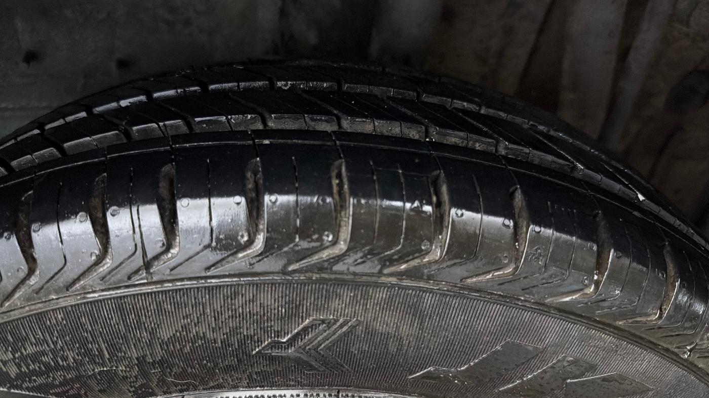 2016 Tata Tiago XM PETROL, Petrol, Manual, 95,901 km, Left Rear Tyre Tread