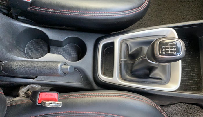 2020 Hyundai VENUE SX 1.0 TURBO, Petrol, Manual, 48,521 km, Gear Lever