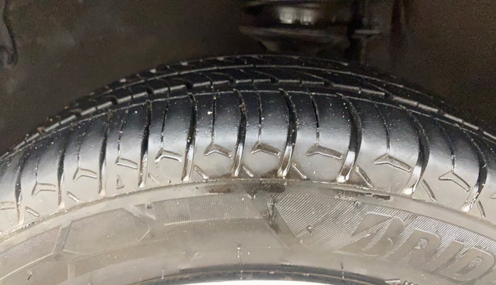 2015 Maruti Alto K10 VXI, Petrol, Manual, 89,262 km, Left Front Tyre Tread