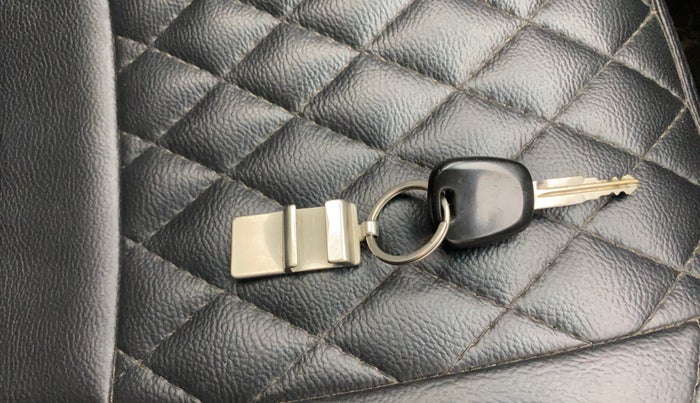 2015 Maruti Alto K10 VXI, Petrol, Manual, 89,262 km, Key Close Up