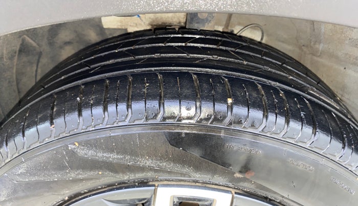 2022 Hyundai VENUE S (O) 1.0 TURBO IMT, Petrol, Manual, 7,077 km, Left Front Tyre Tread