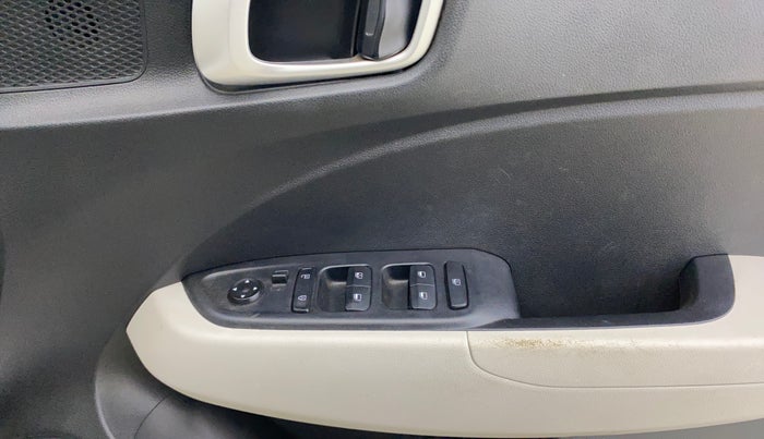 2022 Hyundai VENUE S (O) 1.0 TURBO IMT, Petrol, Manual, 7,077 km, Driver Side Door Panels Control