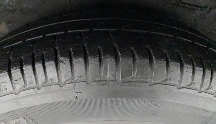 2013 Hyundai i10 MAGNA 1.2 KAPPA2, Petrol, Manual, 35,729 km, Right Rear Tyre Tread