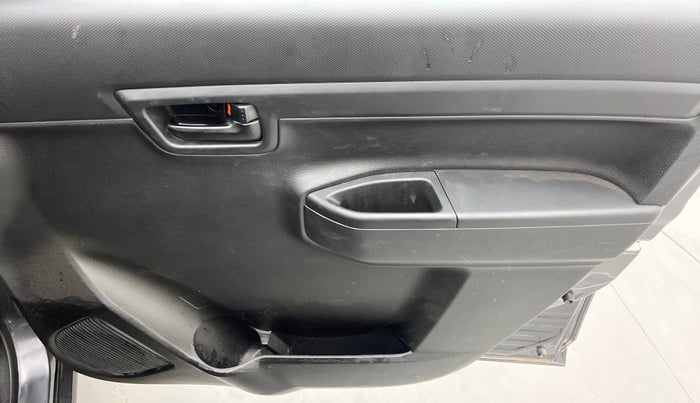 2021 Maruti S PRESSO VXI PLUS, Petrol, Manual, 115 km, Driver Side Door Panels Control