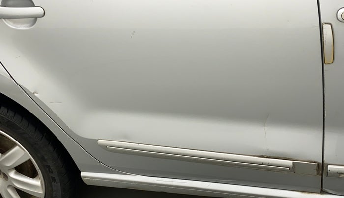 2010 Volkswagen Vento COMFORTLINE 1.6, Petrol, Manual, 74,715 km, Right rear door - Minor scratches