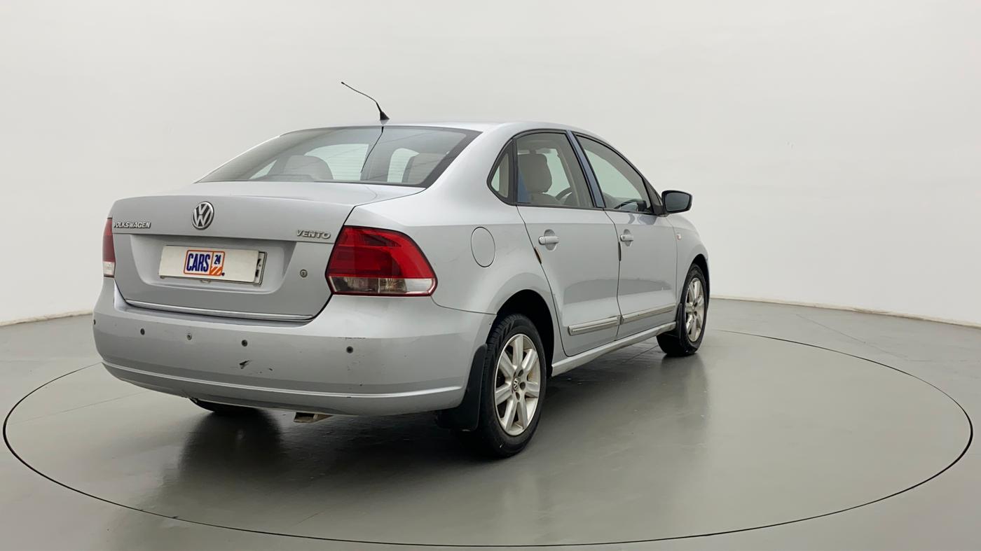 2010 Volkswagen Vento COMFORTLINE 1.6, Petrol, Manual, 74,715 km, Right Back Diagonal