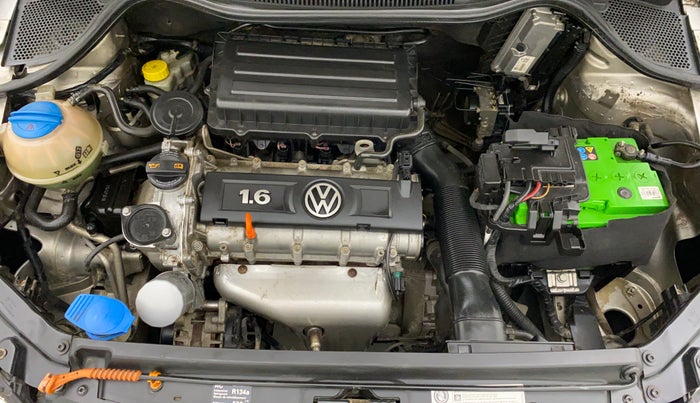 2010 Volkswagen Vento COMFORTLINE 1.6, Petrol, Manual, 74,715 km, Open Bonet