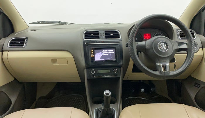 2010 Volkswagen Vento COMFORTLINE 1.6, Petrol, Manual, 74,715 km, Dashboard