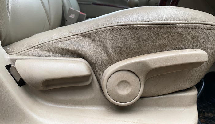 2017 Maruti Ertiga ZDI SHVS, Diesel, Manual, 90,726 km, Driver Side Adjustment Panel