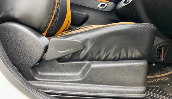 2020 Renault Kwid CLIMBER 1.0 AMT (O), Petrol, Automatic, 46,707 km, Driver Side Adjustment Panel