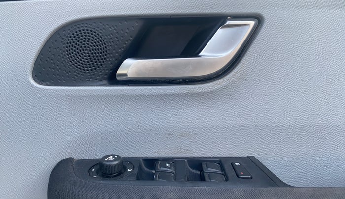 2020 Tata ALTROZ XZ DIESEL, Diesel, Manual, 96,355 km, Driver Side Door Panels Control