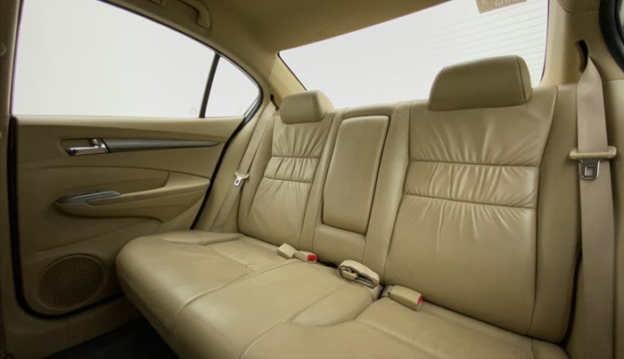 2013 Honda City 1.5L I-VTEC V AT, CNG, Automatic, 67,024 km, Right Side Rear Door Cabin