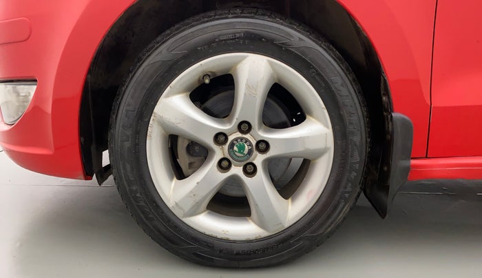 2011 Skoda Rapid ELEGANCE 1.6 TDI MT, Diesel, Manual, 83,749 km, Left Front Wheel