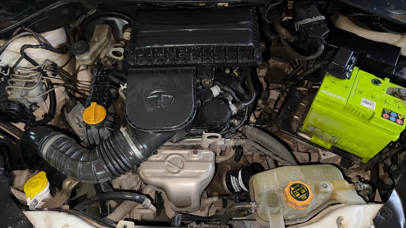 2019 Tata Tiago XZ PLUS PETROL, Petrol, Manual, 73,697 km, Engine View
