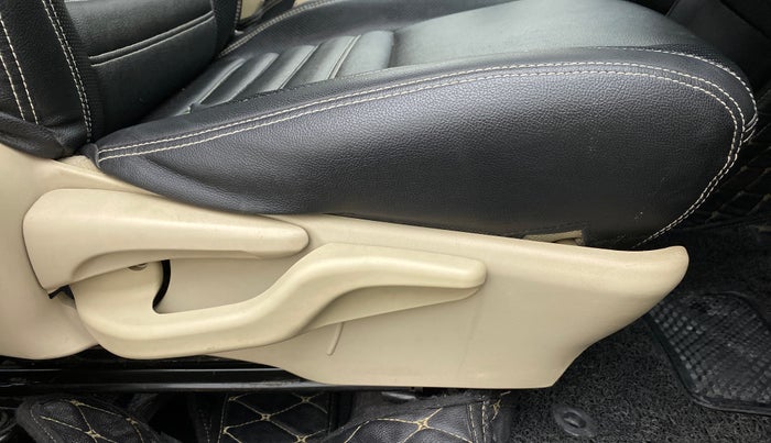 2017 Toyota Etios Liva GD, Diesel, Manual, 62,417 km, Driver Side Adjustment Panel