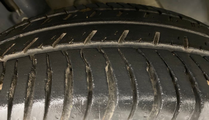2016 Ford Ecosport TITANIUM 1.5L PETROL, Petrol, Manual, 43,574 km, Right Front Tyre Tread