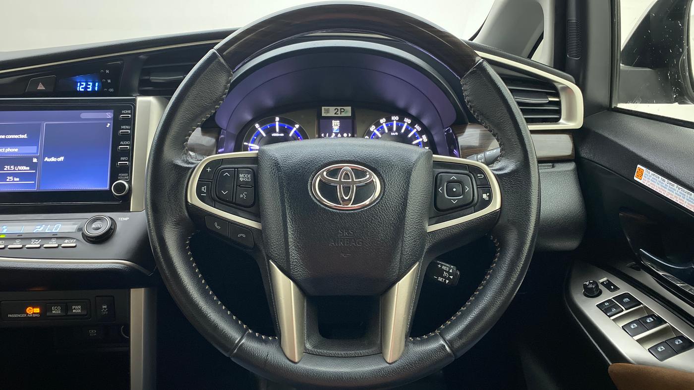 2020 Toyota Innova Crysta 2.4 ZX AT, Diesel, Automatic, 27,311 km, Steering Wheel Close Up
