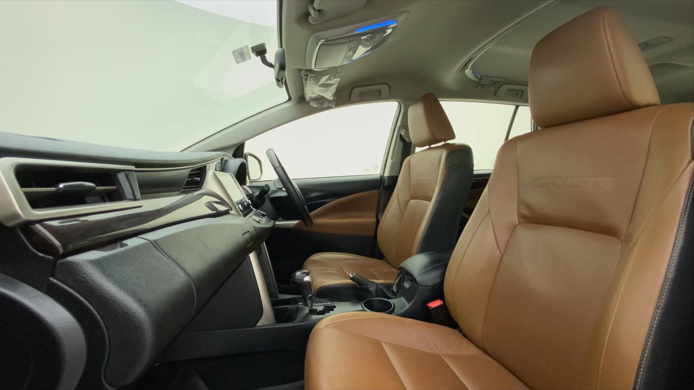 2020 Toyota Innova Crysta 2.4 ZX AT, Diesel, Automatic, 27,311 km, Right Side Front Door Cabin