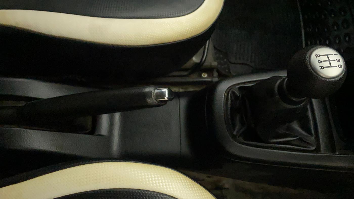 2012 Maruti Swift VDI, Diesel, Manual, 94,283 km, Gear Lever