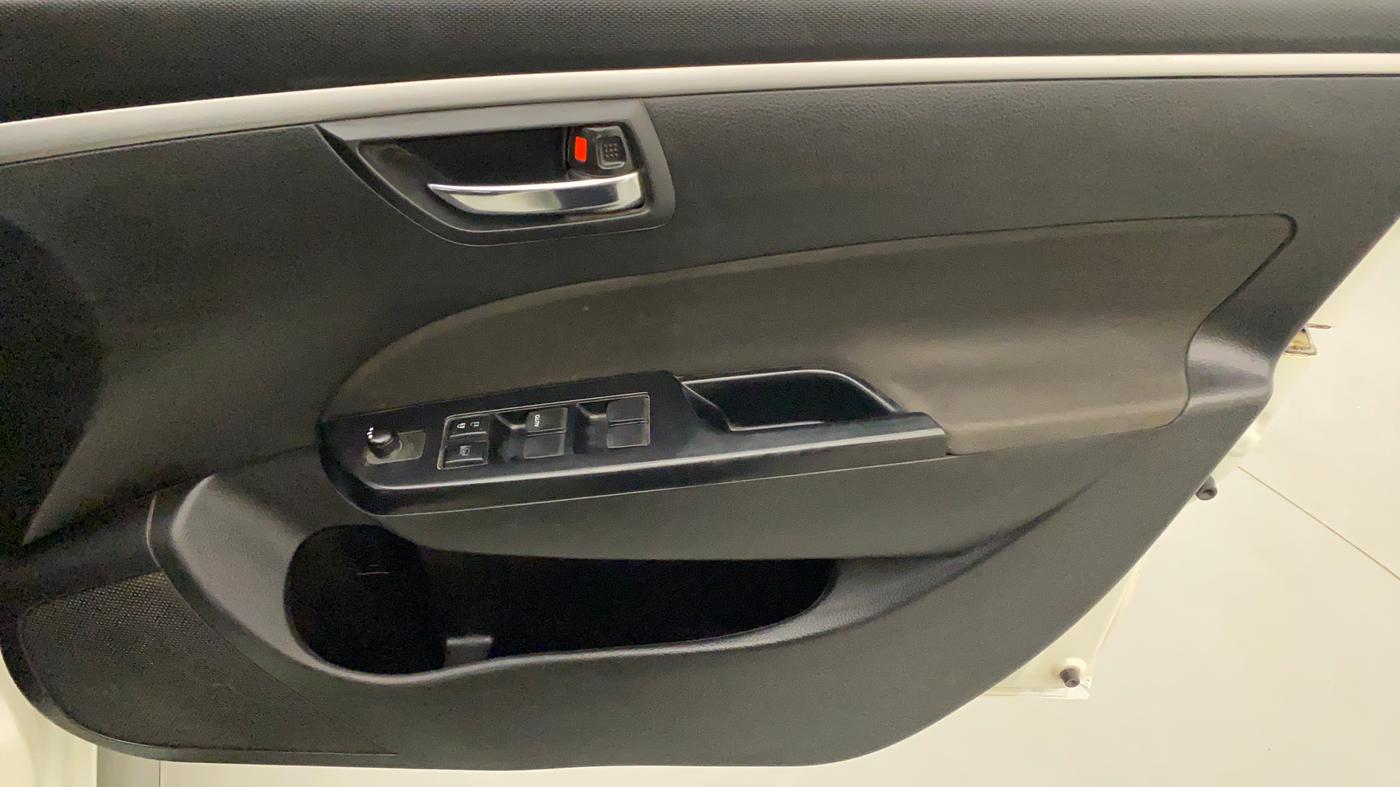 2012 Maruti Swift VDI, Diesel, Manual, 94,283 km, Driver Side Door Panels Control
