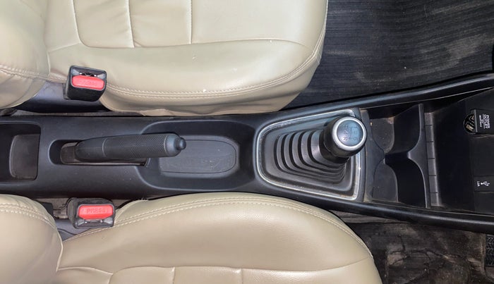 2020 Honda Amaze 1.5L I-DTEC S, Diesel, Manual, 1,15,197 km, Gear Lever