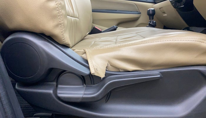 2020 Honda Amaze 1.5L I-DTEC S, Diesel, Manual, 1,15,197 km, Driver Side Adjustment Panel