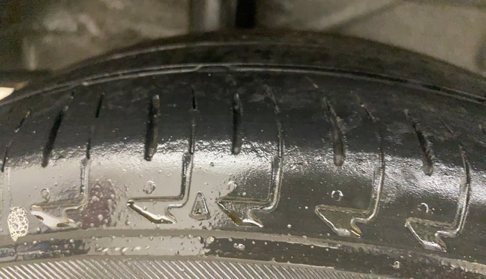 2020 Honda Amaze 1.5L I-DTEC S, Diesel, Manual, 1,15,197 km, Right Rear Tyre Tread