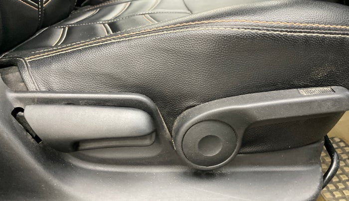 2017 Maruti Swift ZXI, Petrol, Manual, 90,573 km, Driver Side Adjustment Panel