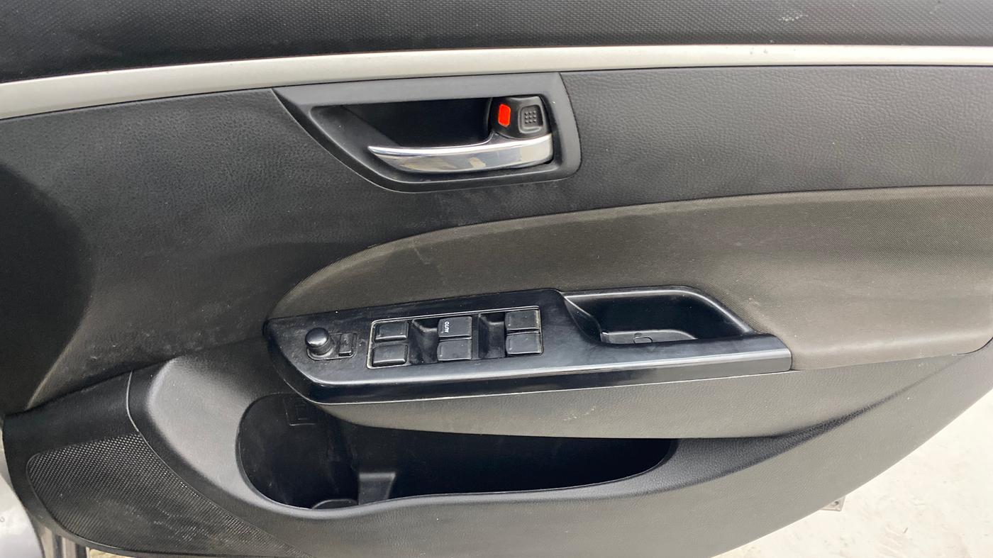 2017 Maruti Swift ZXI, Petrol, Manual, 90,573 km, Driver Side Door Panels Control