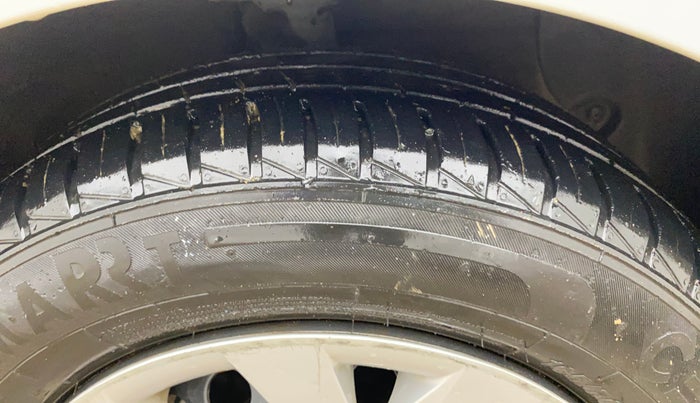 2015 Hyundai Grand i10 MAGNA 1.2 KAPPA VTVT, Petrol, Manual, 52,076 km, Right Front Tyre Tread