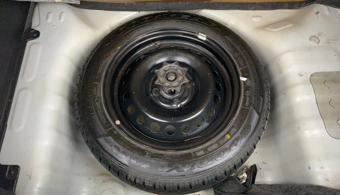 2015 Hyundai Grand i10 MAGNA 1.2 KAPPA VTVT, Petrol, Manual, 52,076 km, Spare Tyre