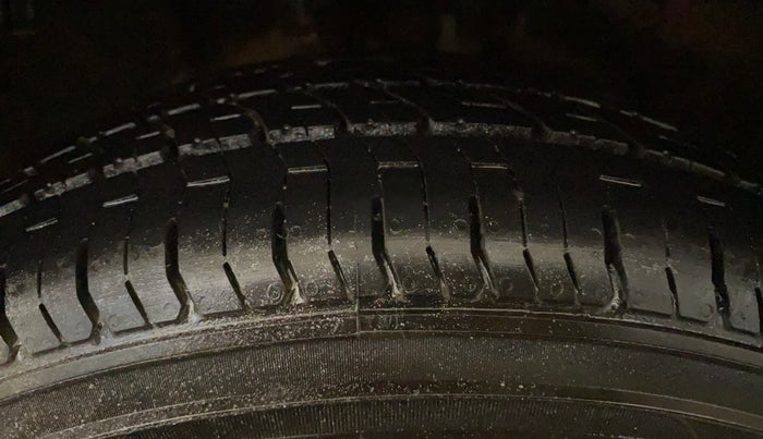 2017 Tata Tiago XZ PETROL, Petrol, Manual, 62,595 km, Right Rear Tyre Tread
